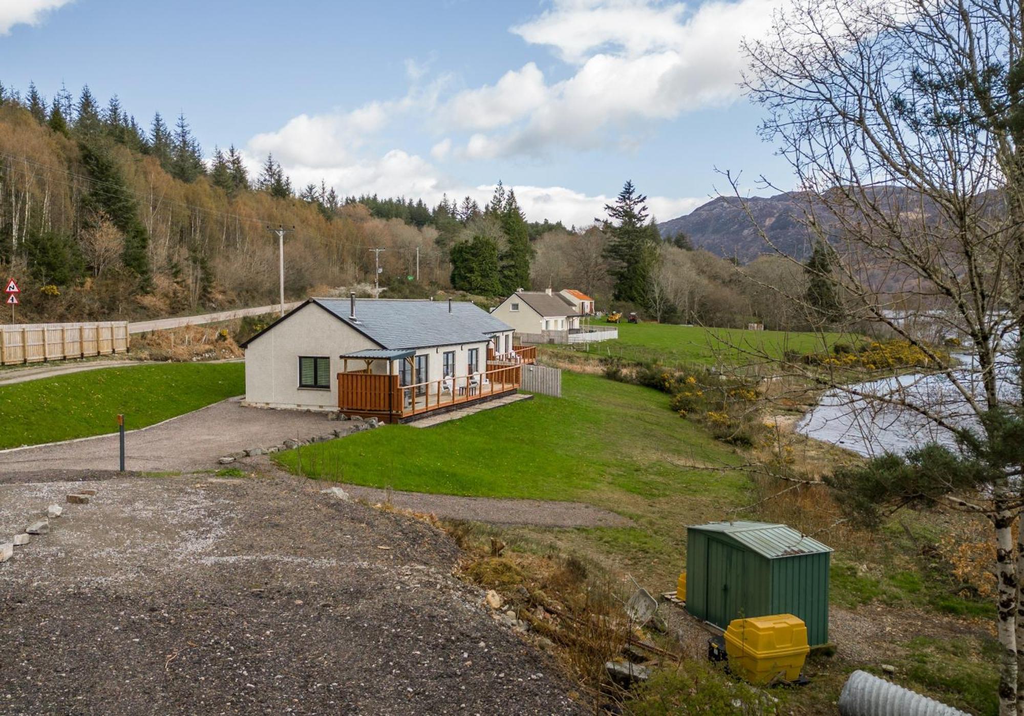 Shoreland Lodges - Holly Lodge Fort Augustus Buitenkant foto