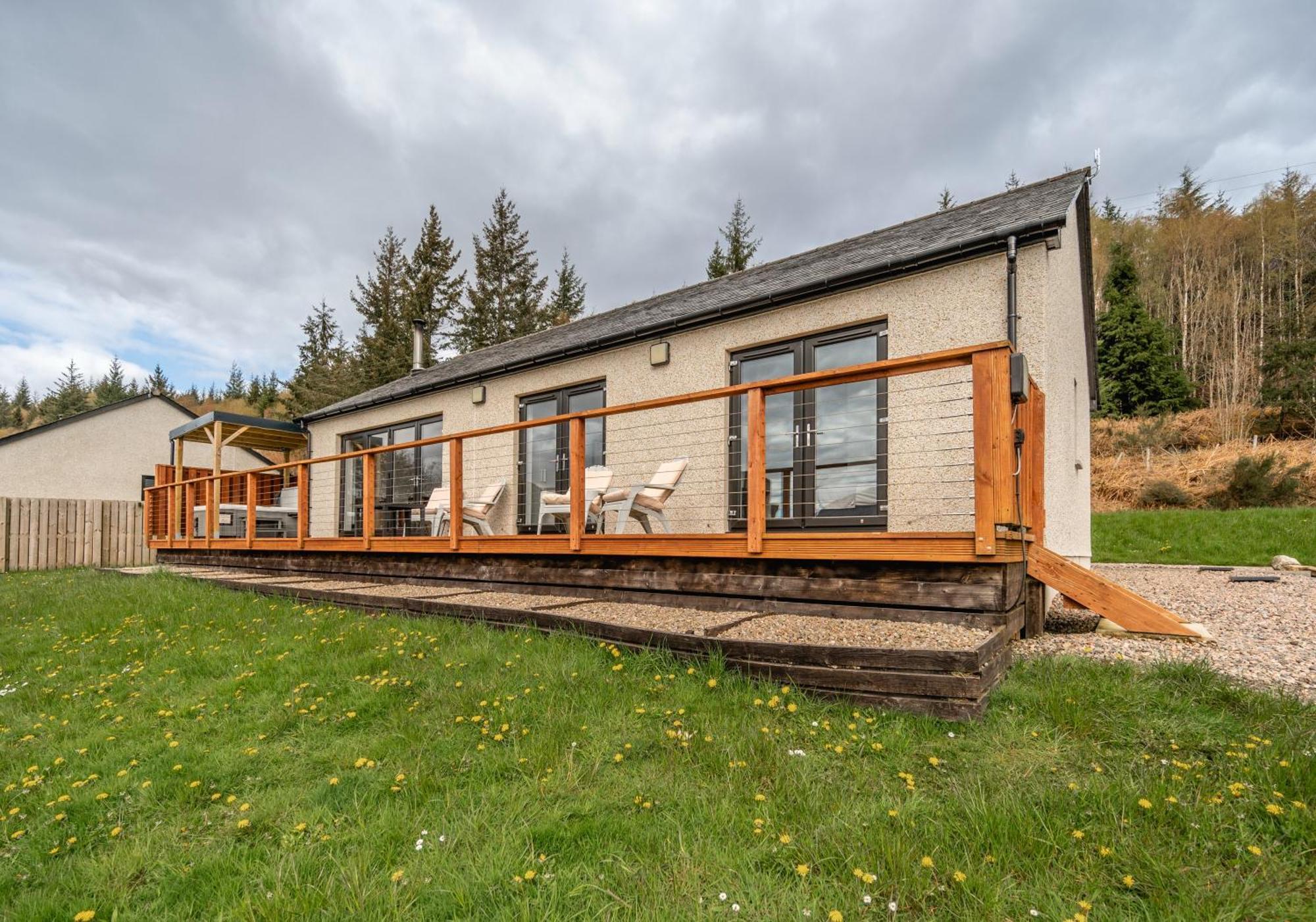 Shoreland Lodges - Holly Lodge Fort Augustus Buitenkant foto